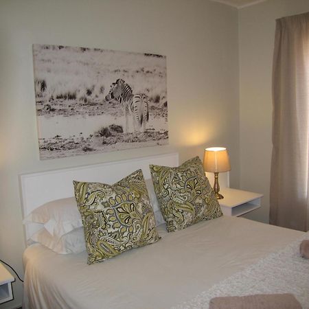 Wagon Wheel Country Lodge Beaufort West Szoba fotó