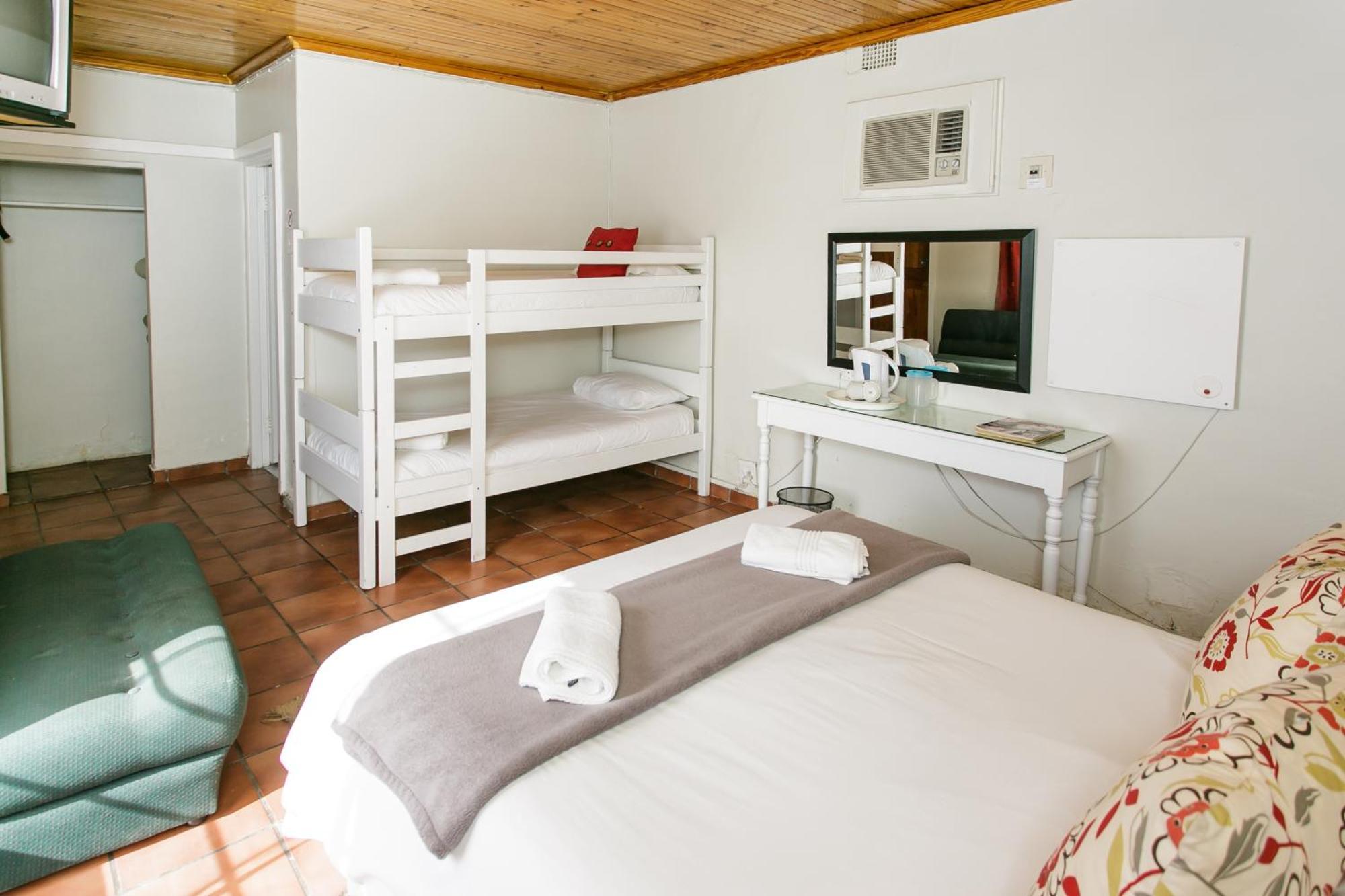 Wagon Wheel Country Lodge Beaufort West Szoba fotó