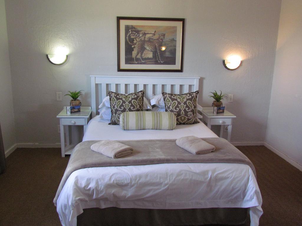 Wagon Wheel Country Lodge Beaufort West Szoba fotó